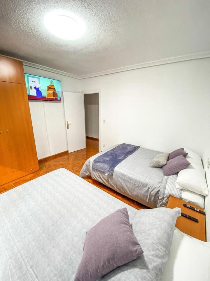 Residencial Leyra, Piso Centrico De 6 Habitaciones, 8 Camas Саламанка Экстерьер фото