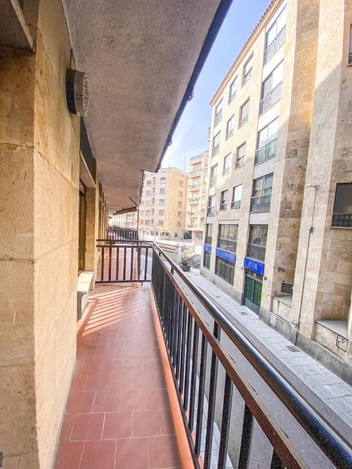 Residencial Leyra, Piso Centrico De 6 Habitaciones, 8 Camas Саламанка Экстерьер фото